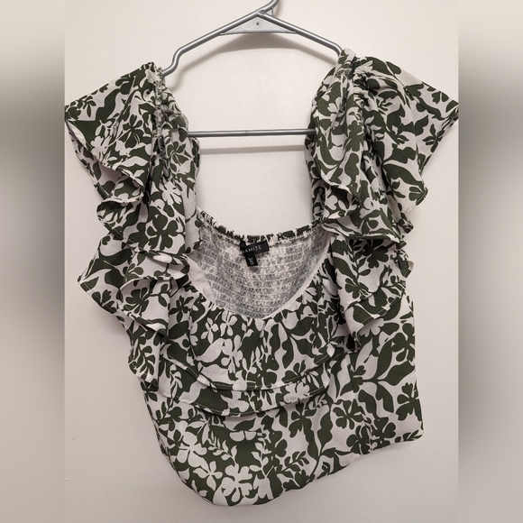 Dynamite Short sleeve ruffle sweetheart top - Picture 4 of 7